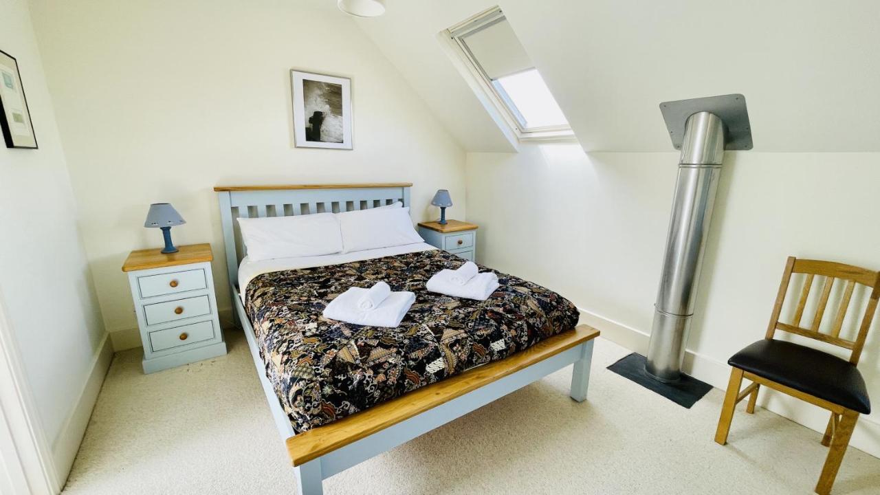 Riverview - Family River Retreat A Short Walk From The Quay Dittisham Exterior foto